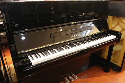 ヤマハ　YAMAHA　UX1中古ピアノ